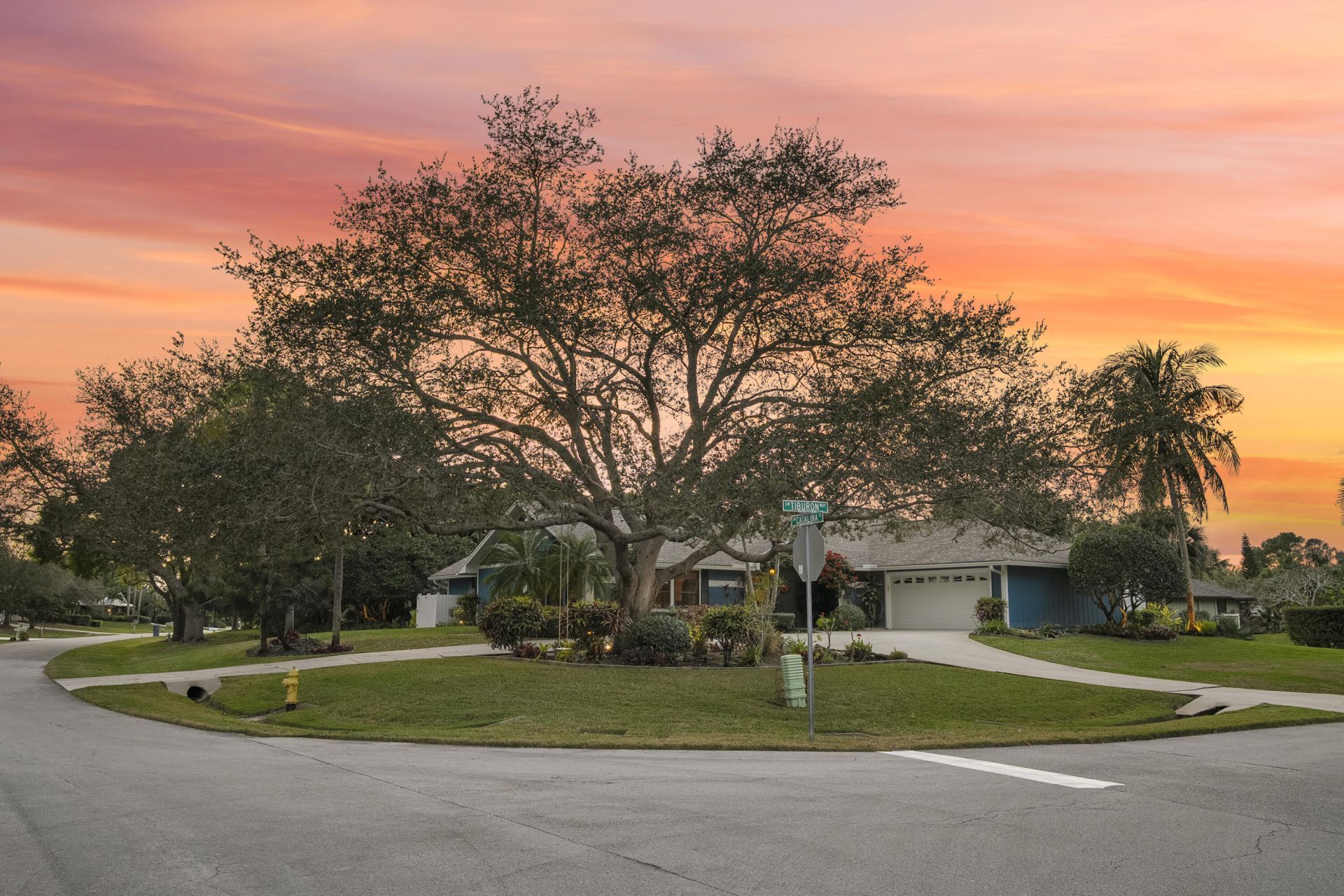 1022 SW Tiburon Way, Palm City, FL 34990 Photo