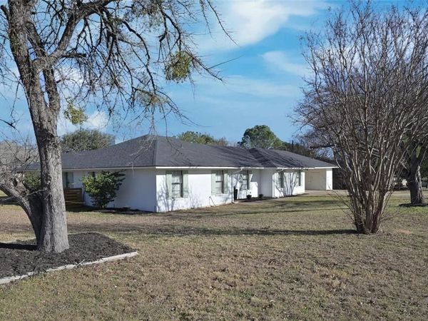 3701 Nocona Drive, De Cordova, TX 76049