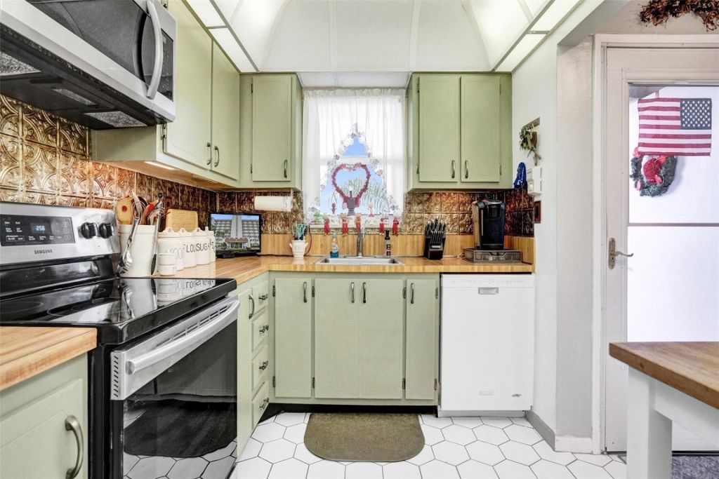 5900 NW 44th Street, Unit 505, Lauderhill, FL 33319 Photo