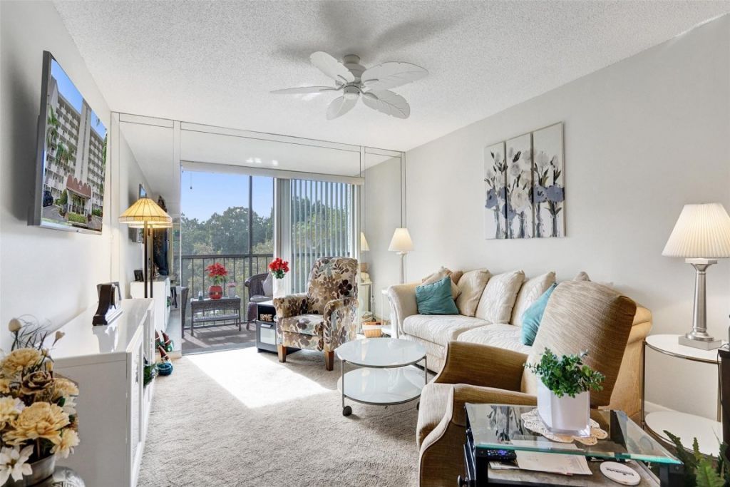 5900 NW 44th Street, Unit 505, Lauderhill, FL 33319 Photo