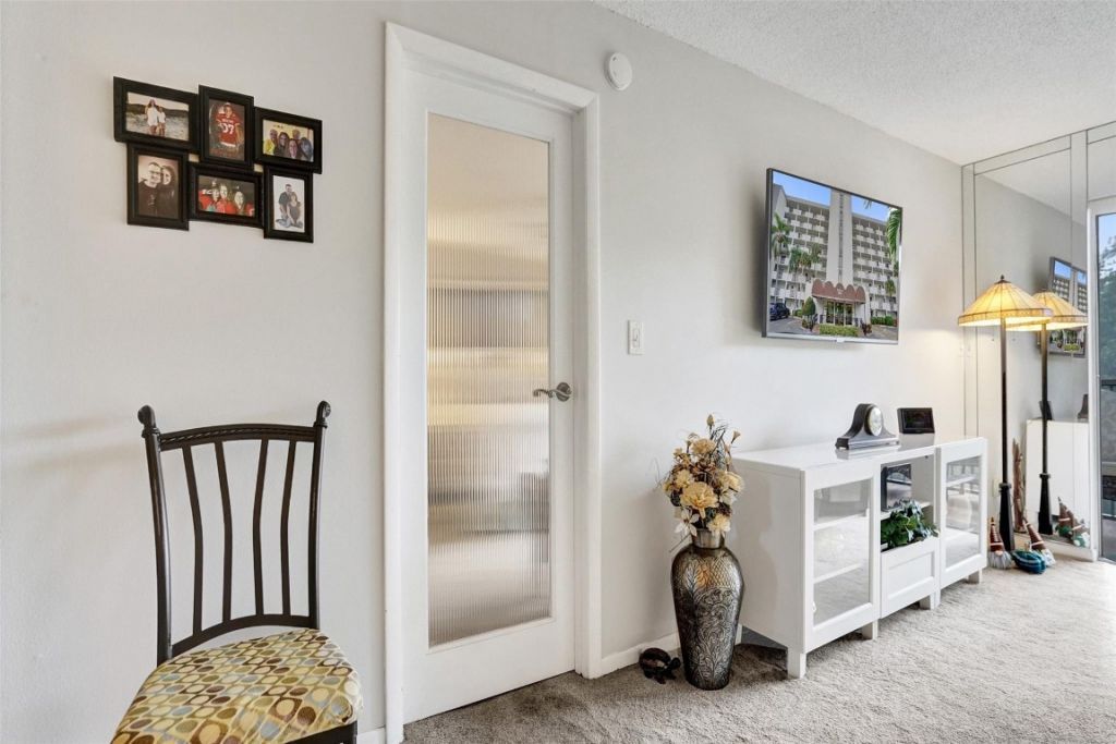 5900 NW 44th Street, Unit 505, Lauderhill, FL 33319 Photo