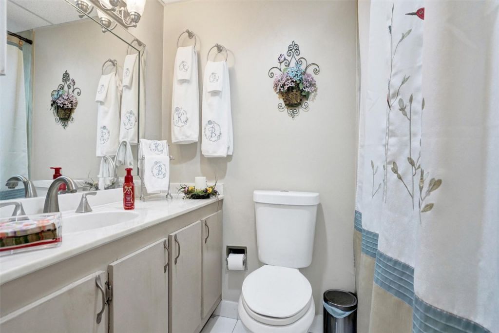 5900 NW 44th Street, Unit 505, Lauderhill, FL 33319 Photo