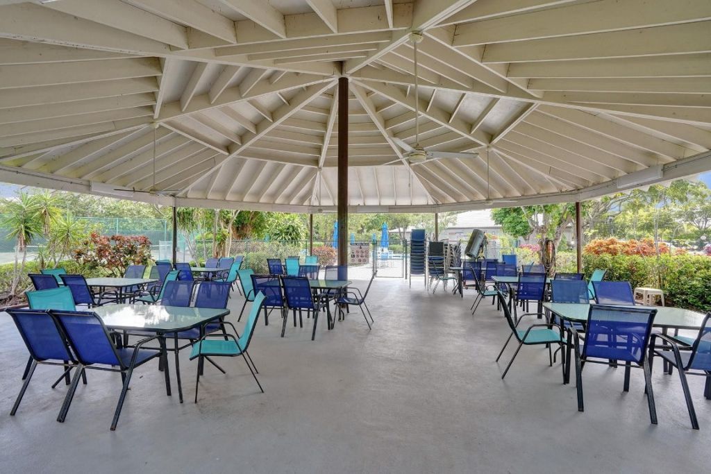 5900 NW 44th Street, Unit 505, Lauderhill, FL 33319 Photo