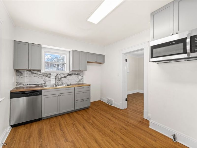 4301 Wichita Avenue, Cleveland, OH 44109 Photo 13