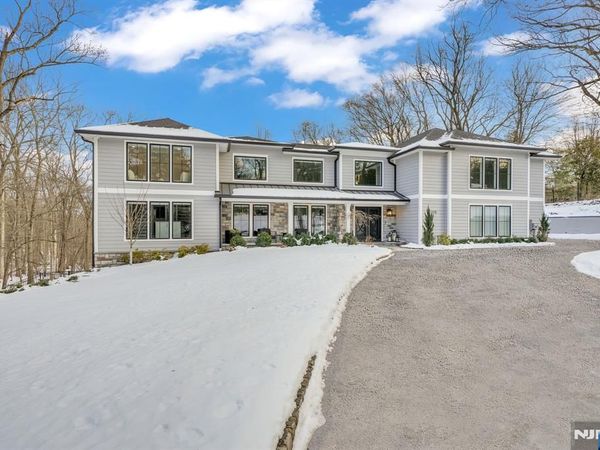 315 Freemans Lane, FRANKLIN LAKES, NJ 07417