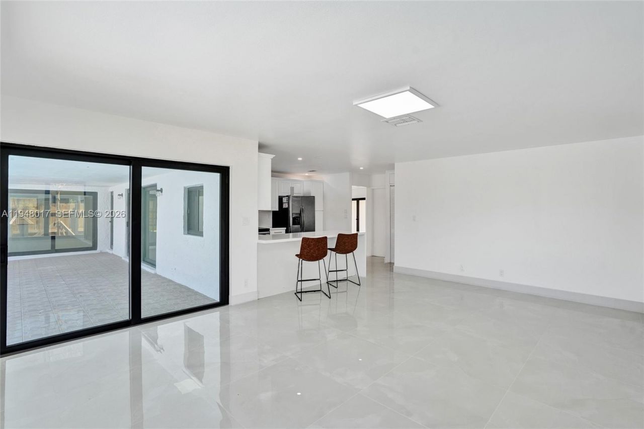 16653 Golfview Dr, Weston, FL 33326 Photo