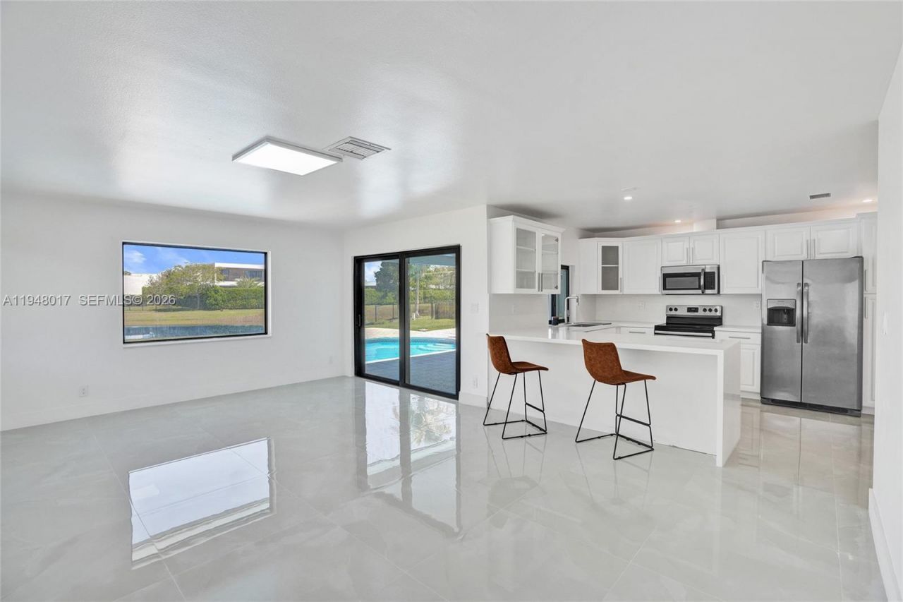 16653 Golfview Dr, Weston, FL 33326 Photo