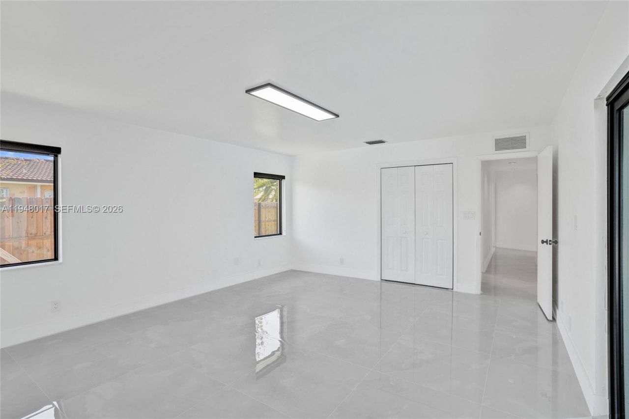 16653 Golfview Dr, Weston, FL 33326 Photo