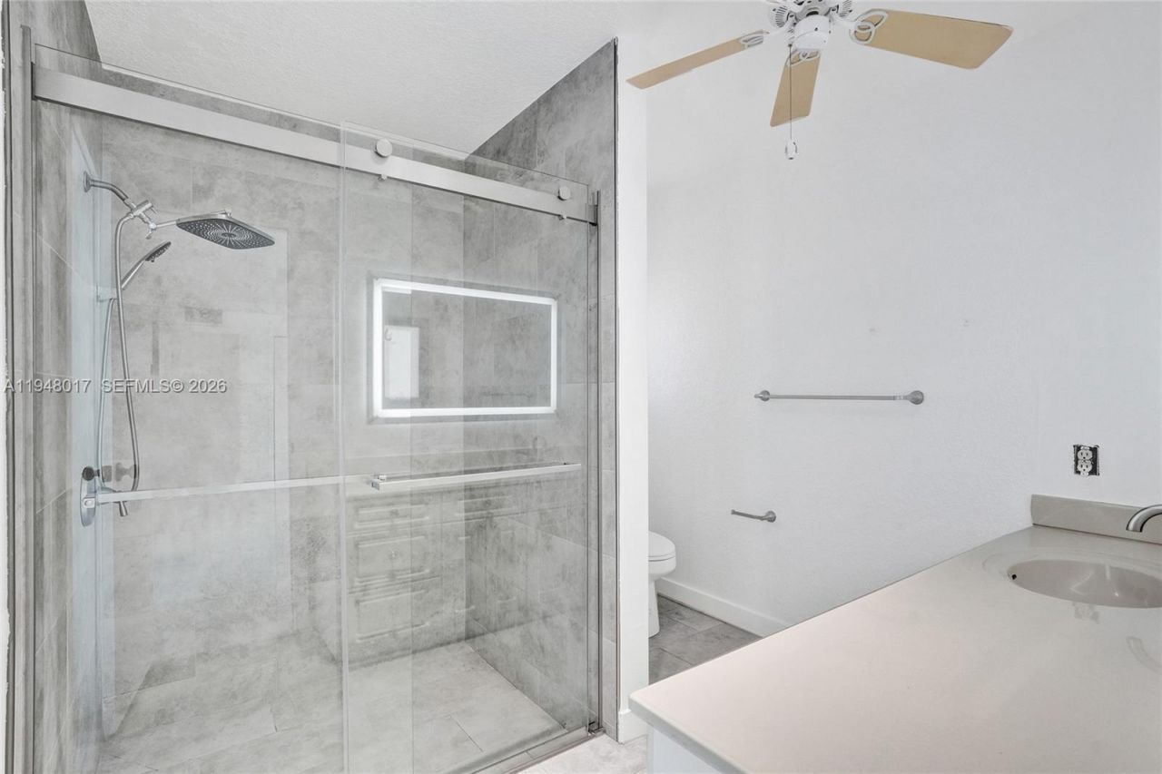 16653 Golfview Dr, Weston, FL 33326 Photo