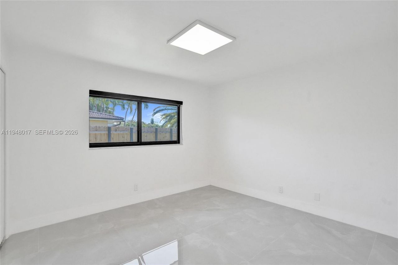 16653 Golfview Dr, Weston, FL 33326 Photo