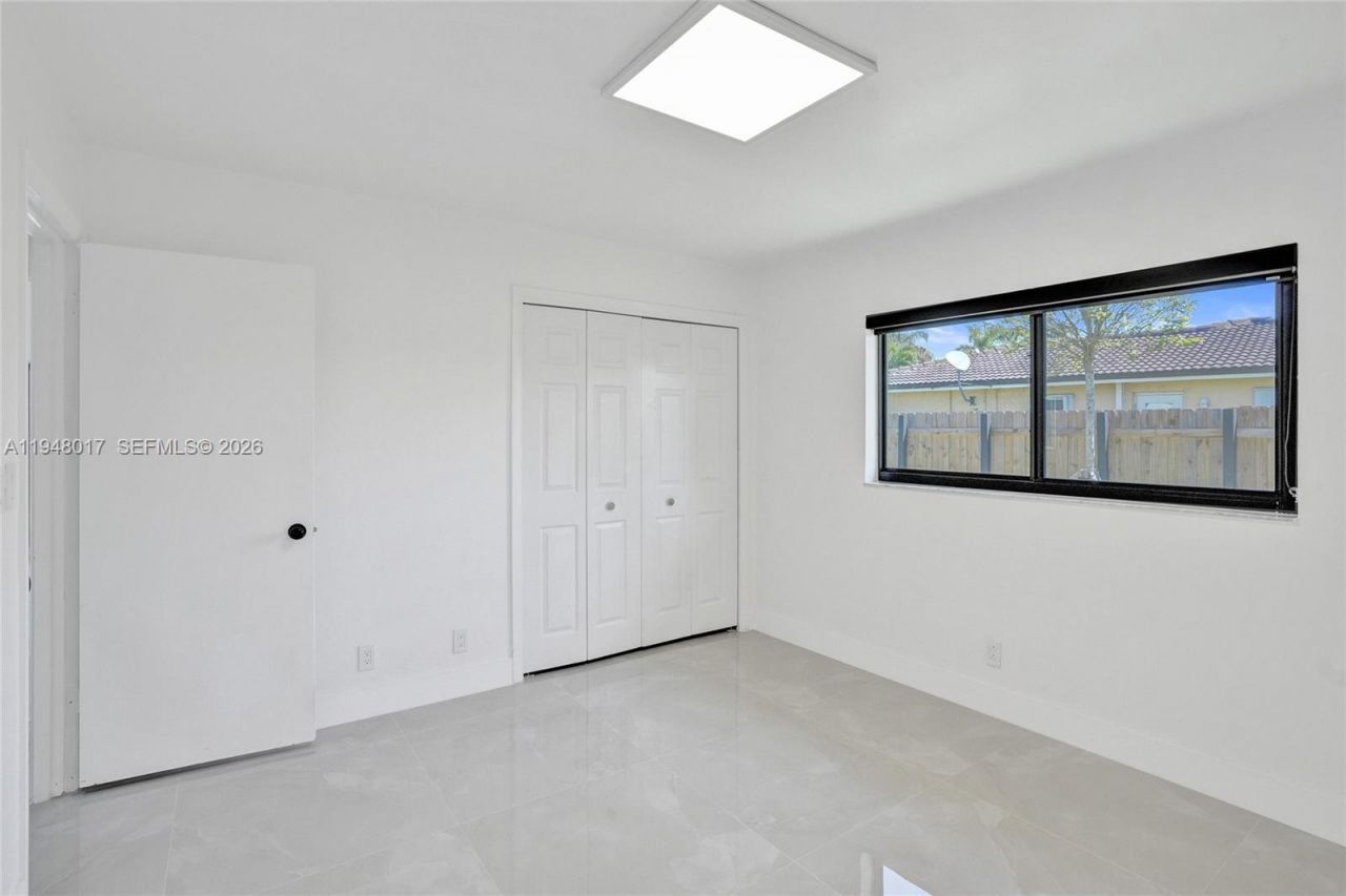 16653 Golfview Dr, Weston, FL 33326 Photo