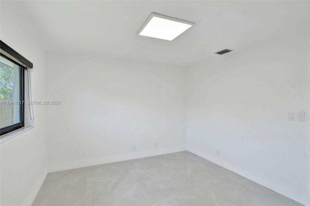 16653 Golfview Dr, Weston, FL 33326 Photo