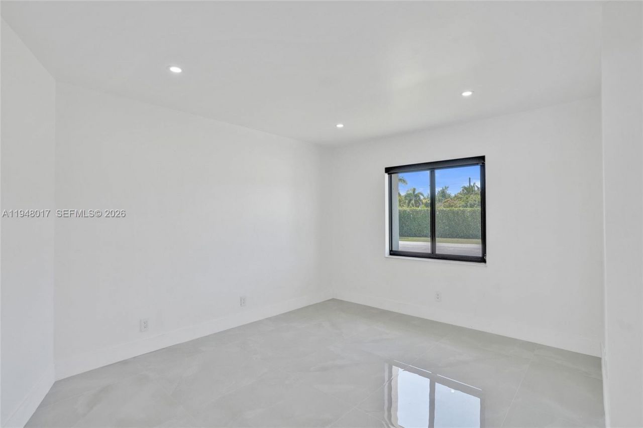 16653 Golfview Dr, Weston, FL 33326 Photo