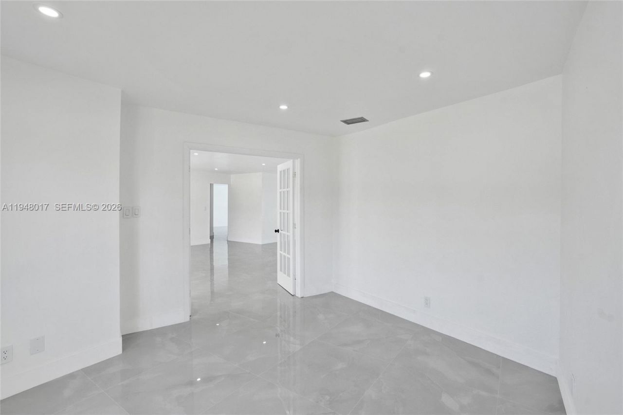 16653 Golfview Dr, Weston, FL 33326 Photo