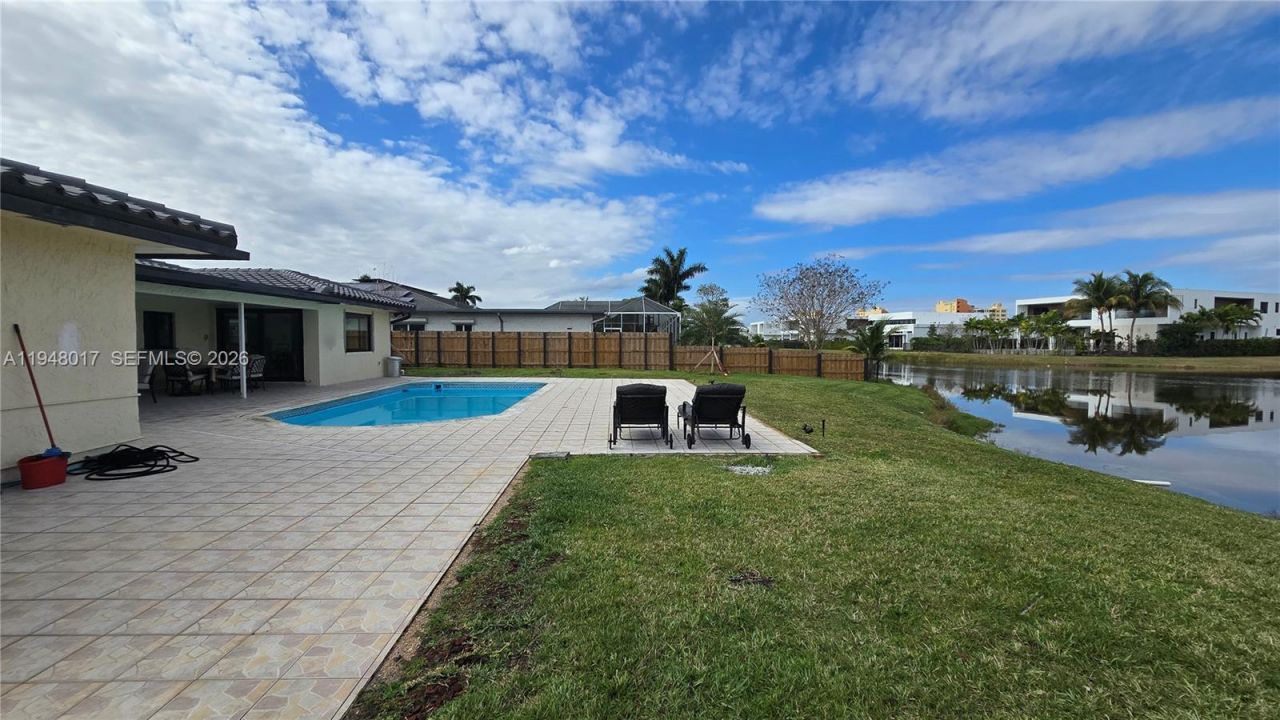 16653 Golfview Dr, Weston, FL 33326 Photo