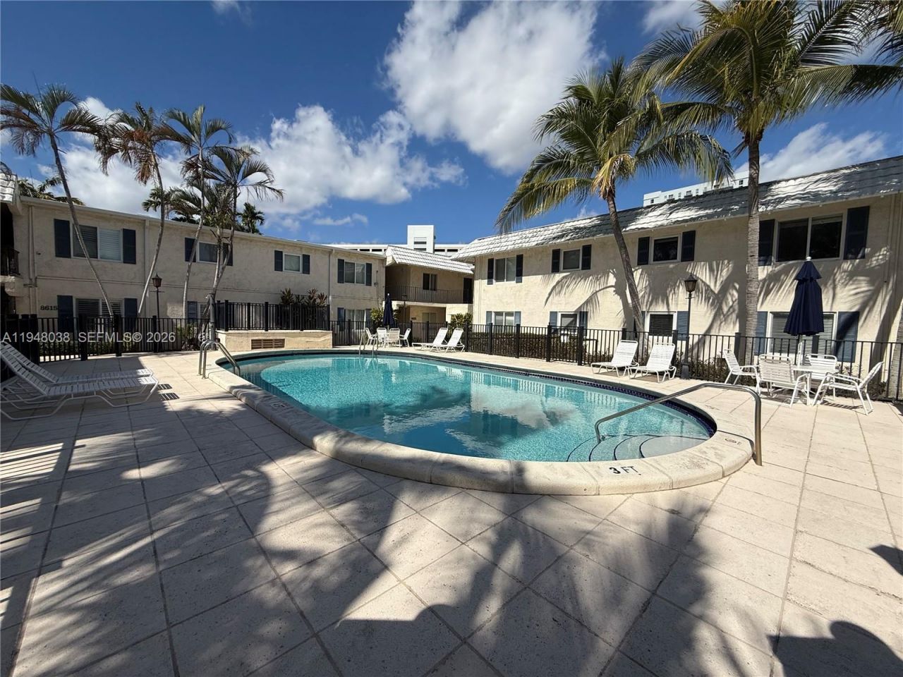 8607 SW 68th Ct, Unit 24, Pinecrest, FL 33156 Photo