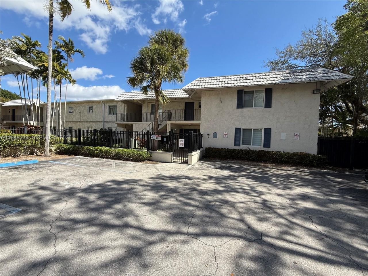 8607 SW 68th Ct, Unit 24, Pinecrest, FL 33156 Photo