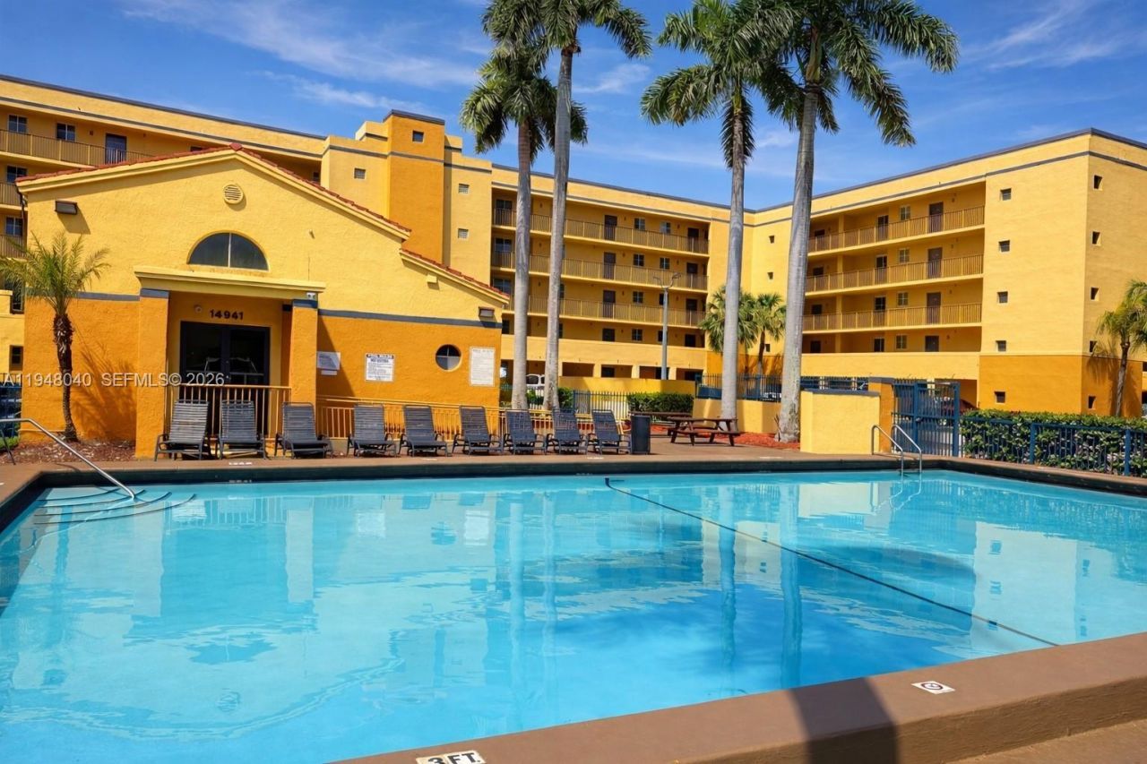 14930 SW 82nd Ter, Unit 16-501, Miami, FL 33193 Photo