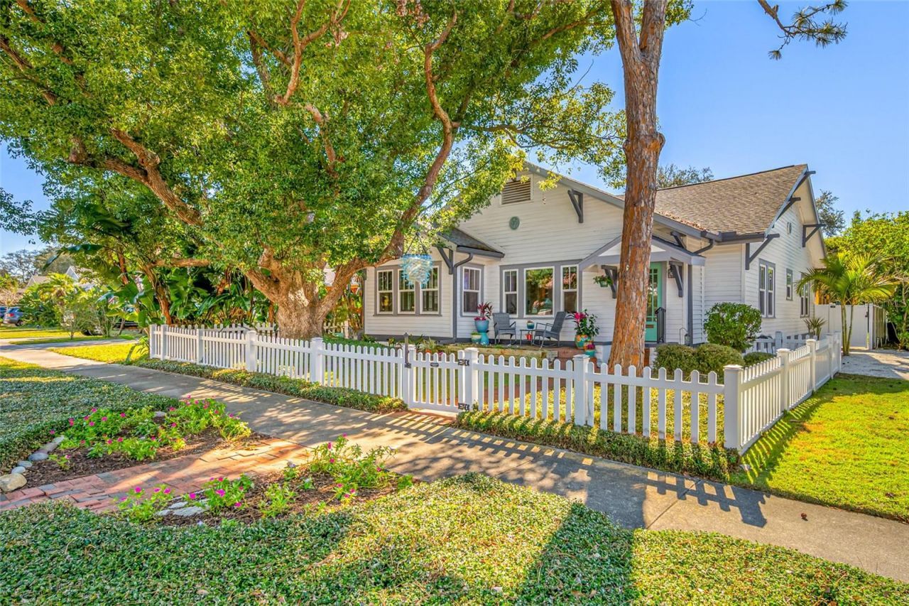 1101 Granada Street, Clearwater, FL 33755 Main Photo