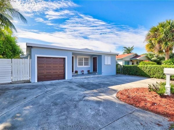 1389 W 33, Riviera Beach, FL 33404