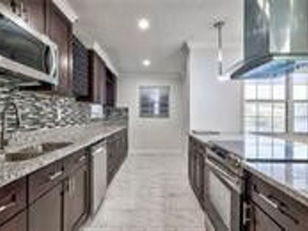 1389 W 33, Riviera Beach, FL 33404