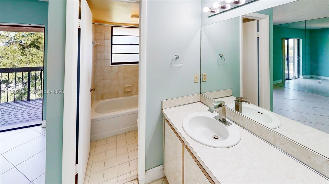 1300 SW 122nd Ave, Unit 419B-2, Miami, FL 33184 Photo