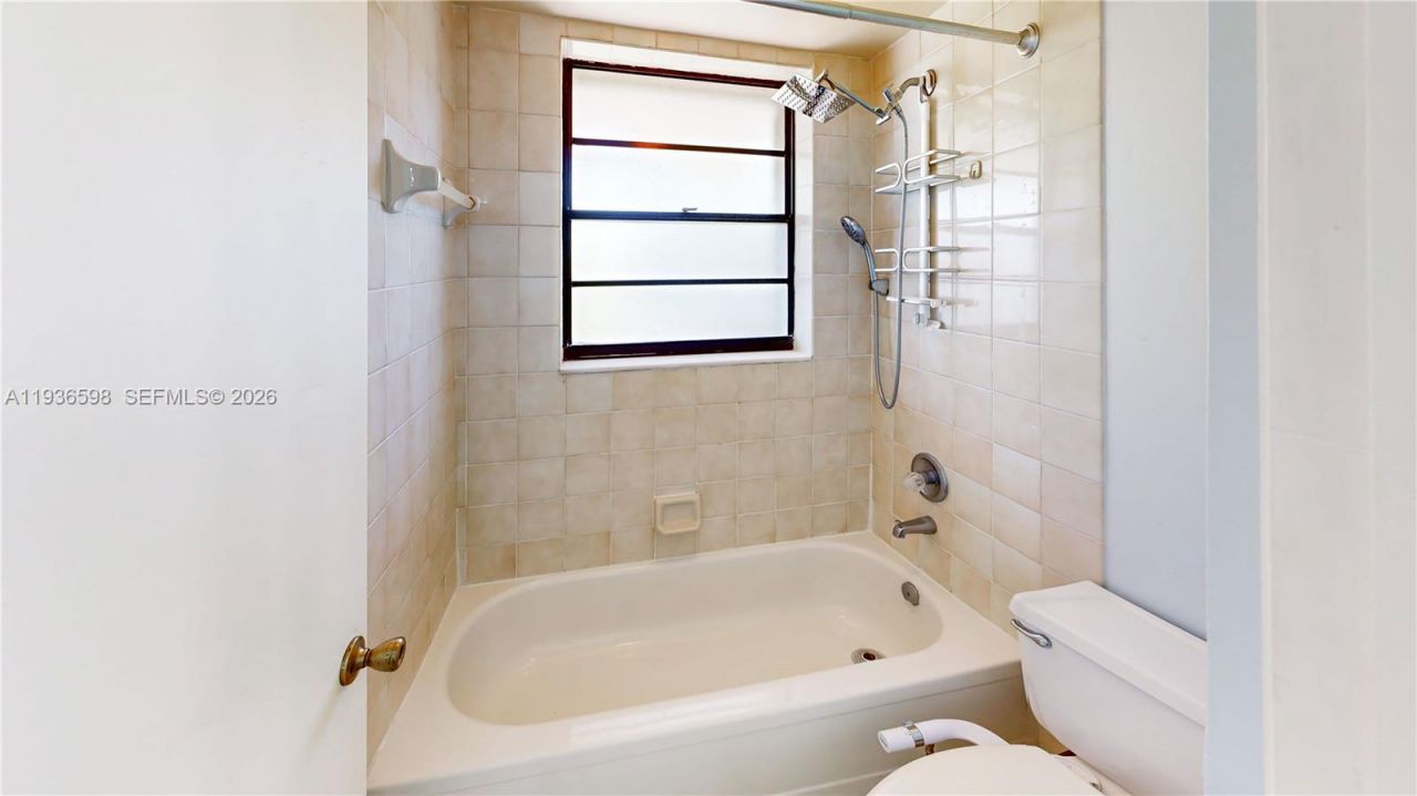 1300 SW 122nd Ave, Unit 419B-2, Miami, FL 33184 Photo