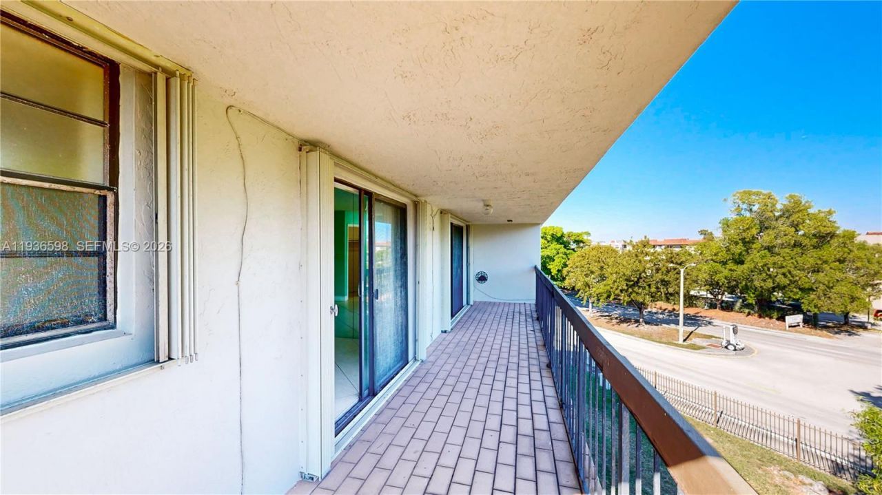1300 SW 122nd Ave, Unit 419B-2, Miami, FL 33184 Photo