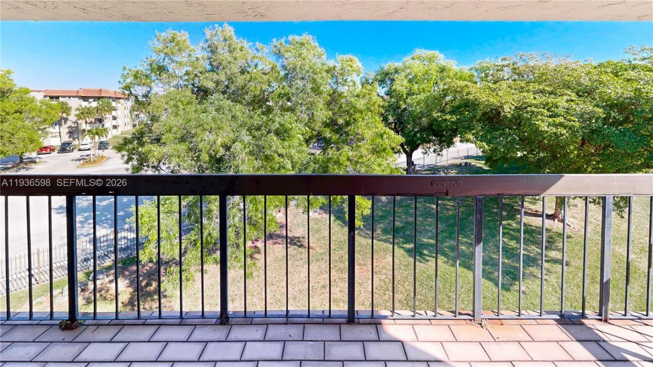 1300 SW 122nd Ave, Unit 419B-2, Miami, FL 33184 Photo