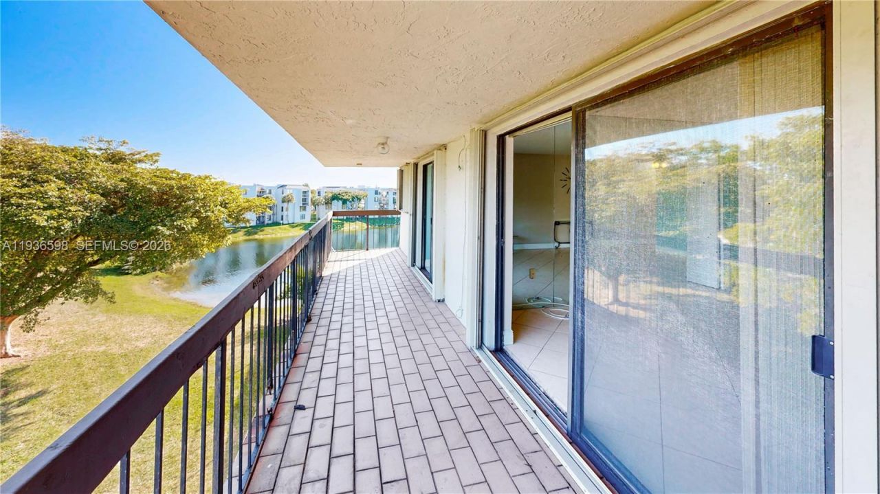 1300 SW 122nd Ave, Unit 419B-2, Miami, FL 33184 Photo