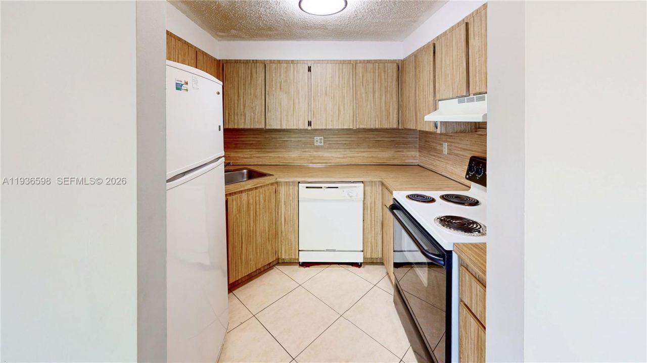 1300 SW 122nd Ave, Unit 419B-2, Miami, FL 33184 Photo