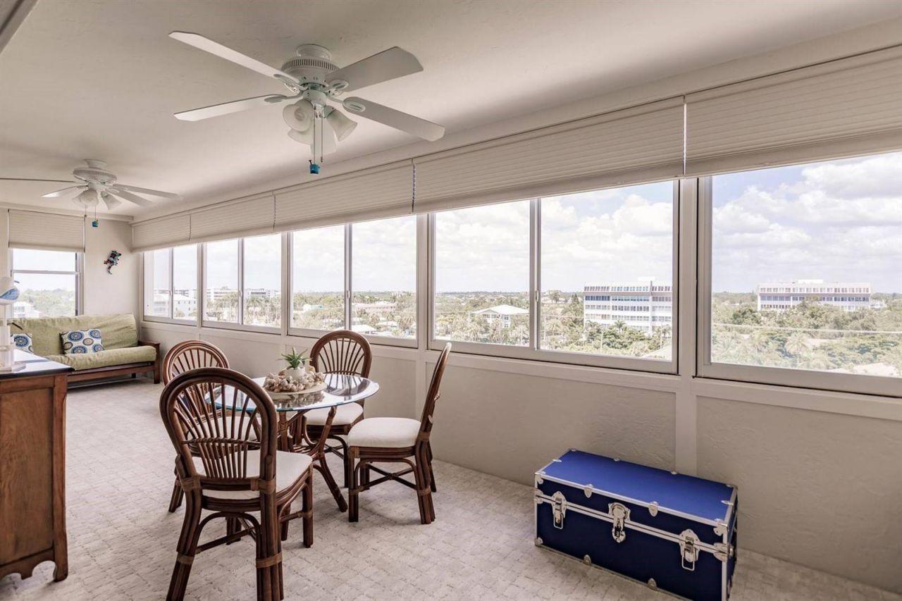 1125 W Peppertree Drive, Unit 605, Sarasota, FL 34242 Photo