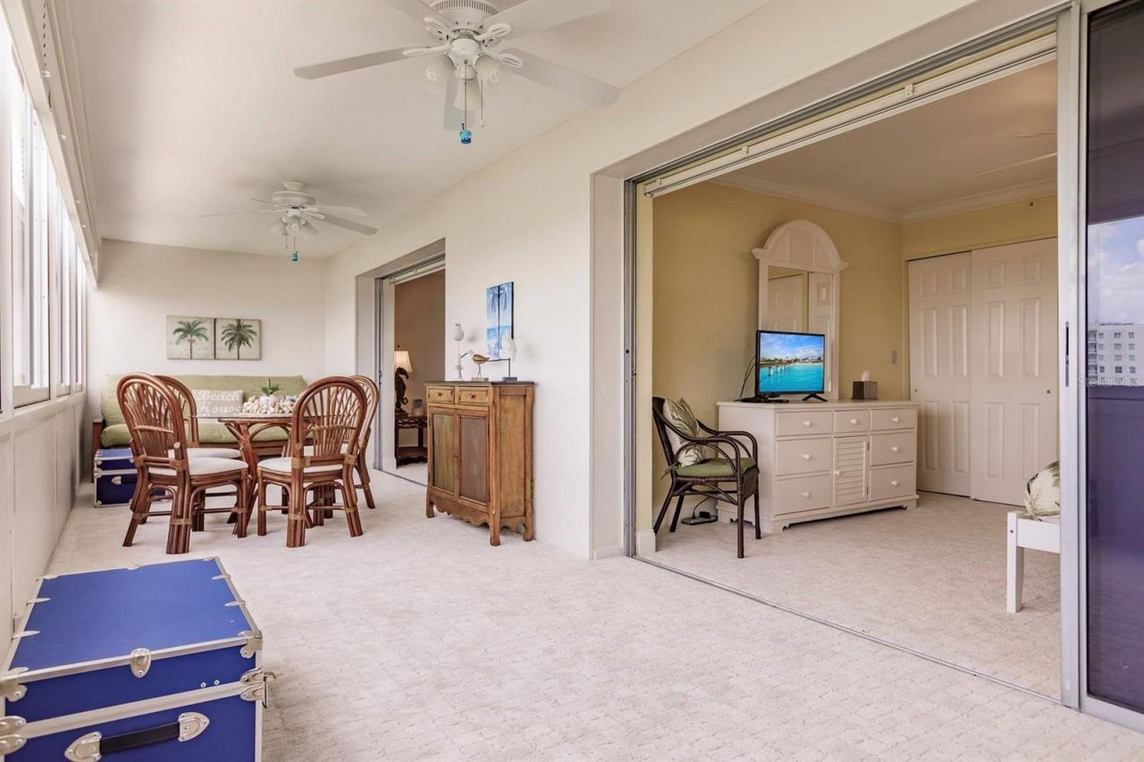 1125 W Peppertree Drive, Unit 605, Sarasota, FL 34242 Photo