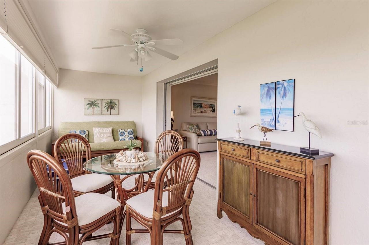 1125 W Peppertree Drive, Unit 605, Sarasota, FL 34242 Photo