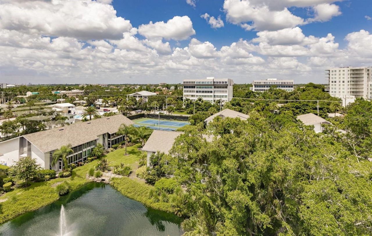 1125 W Peppertree Drive, Unit 605, Sarasota, FL 34242 Photo