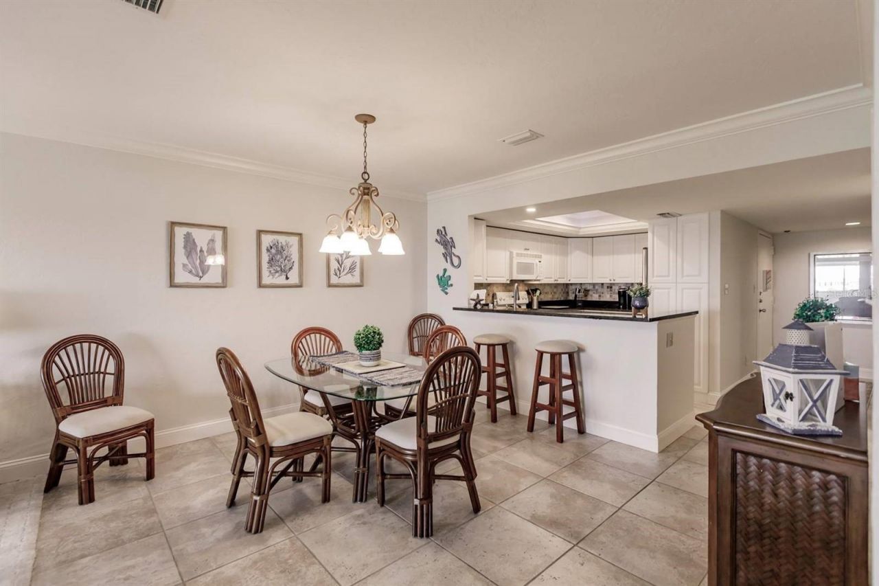 1125 W Peppertree Drive, Unit 605, Sarasota, FL 34242 Photo