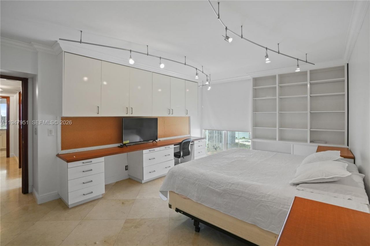 19355 Turnberry Way, Unit 25GR, Aventura, FL 33180 Photo