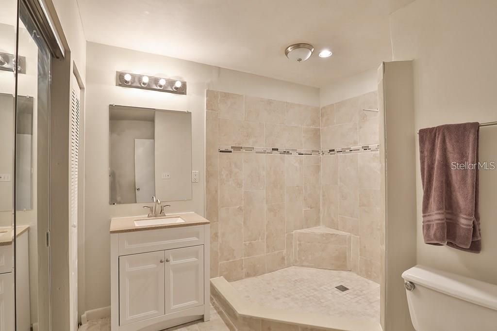 7920 George Washington Lane, Tampa, FL 33637 Photo