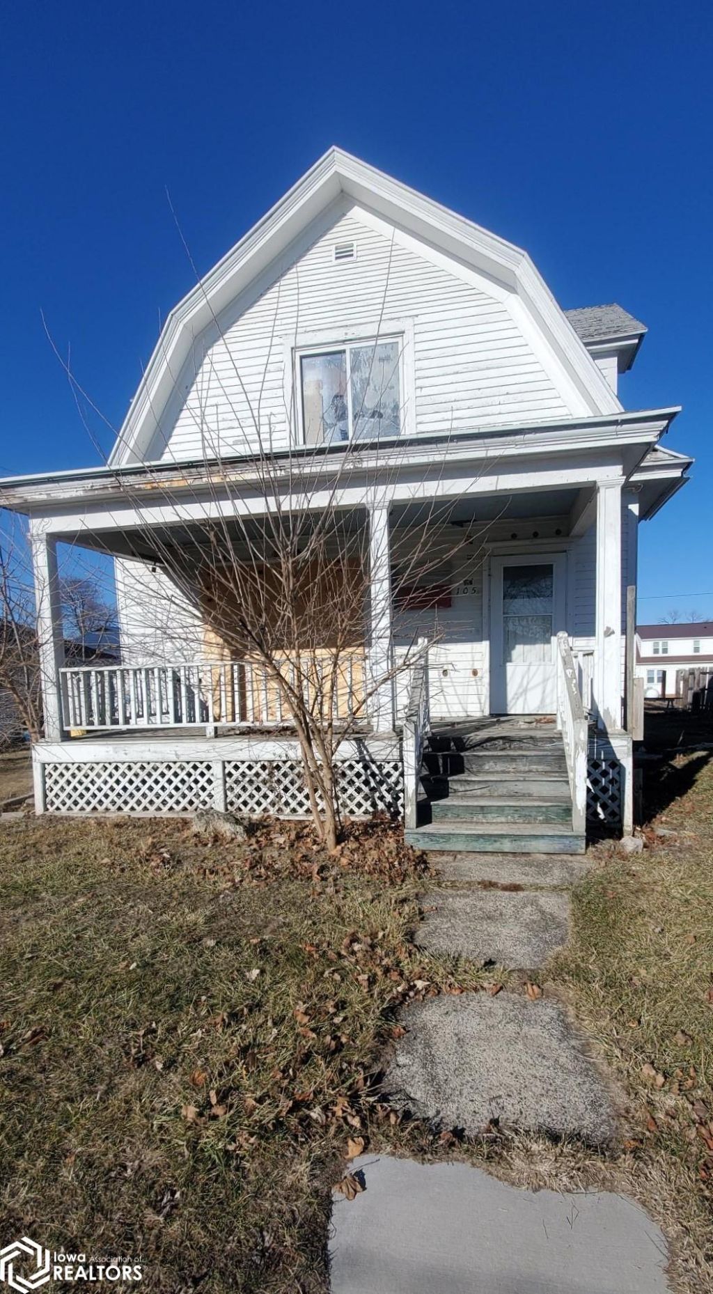 105 E Main Street, Wyoming, IA 52362 Main Photo