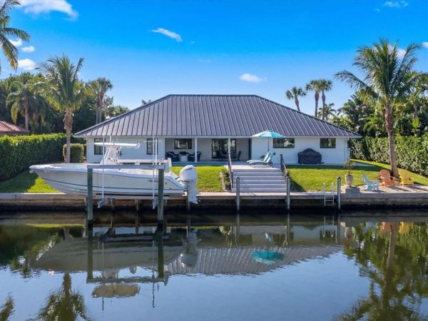 9039 SE Hawksbill Way, Hobe Sound, FL 33455
