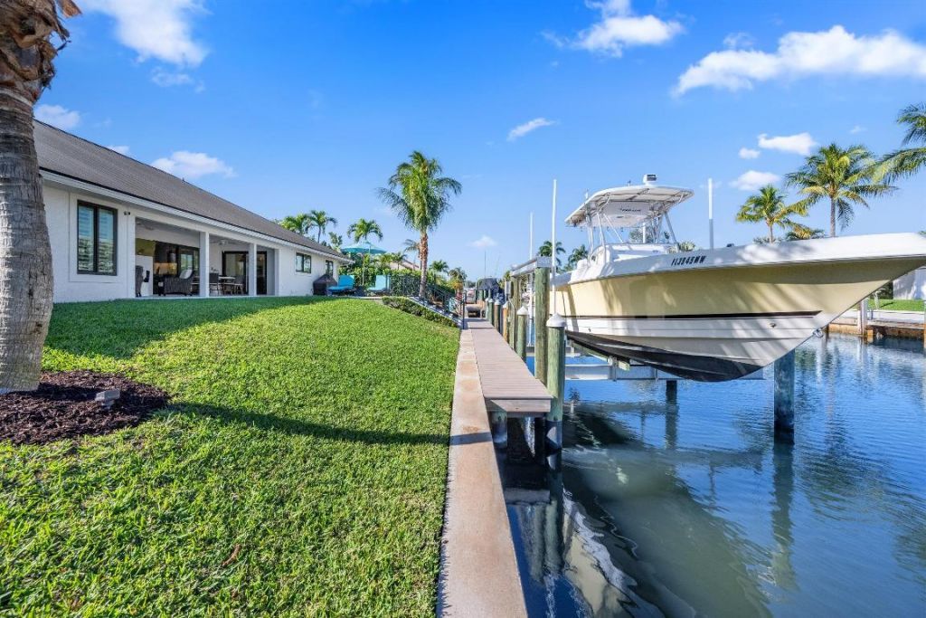 9039 SE Hawksbill Way, Hobe Sound, FL 33455 Photo