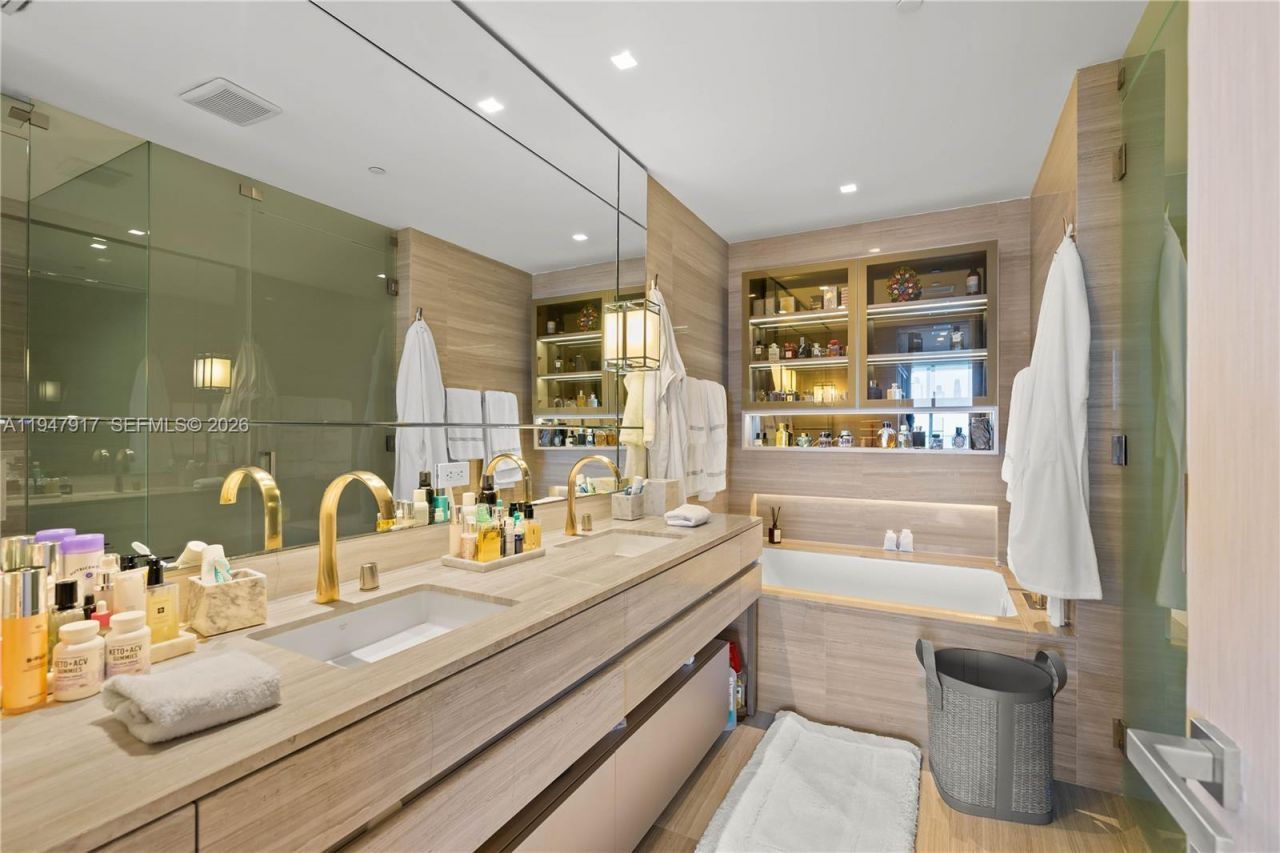 18975 Collins Ave, Unit 3603, Sunny Isles Beach, FL 33160 Photo