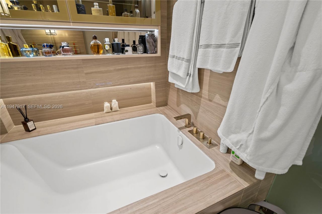 18975 Collins Ave, Unit 3603, Sunny Isles Beach, FL 33160 Photo