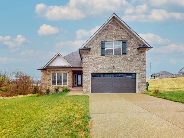 312 Hathaway Ln, Gallatin, TN 37066