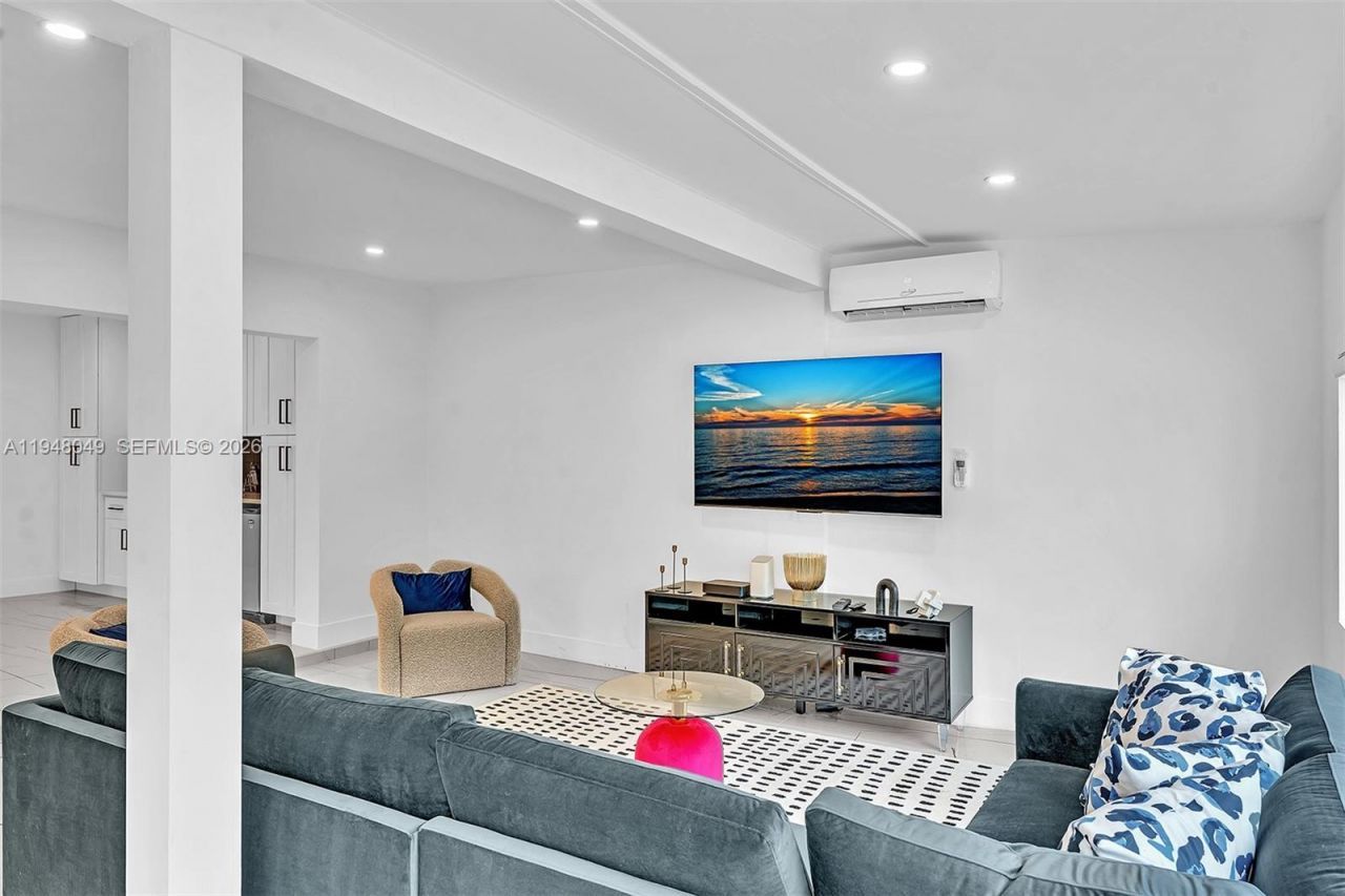 4024 Jefferson St , Hollywood, FL 33021 Photo