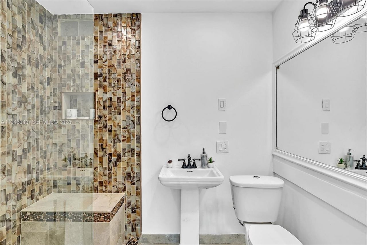 4024 Jefferson St , Hollywood, FL 33021 Photo