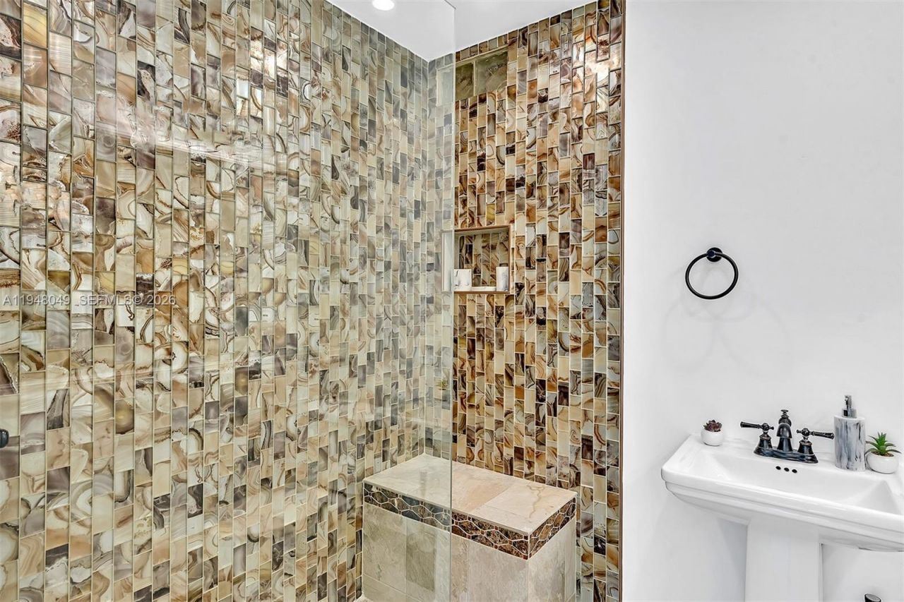 4024 Jefferson St , Hollywood, FL 33021 Photo