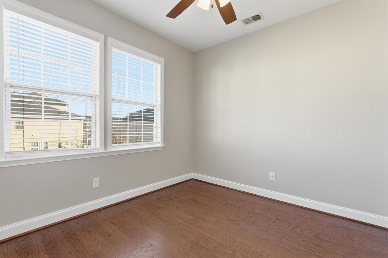 4166 Veritas Street Photo 10