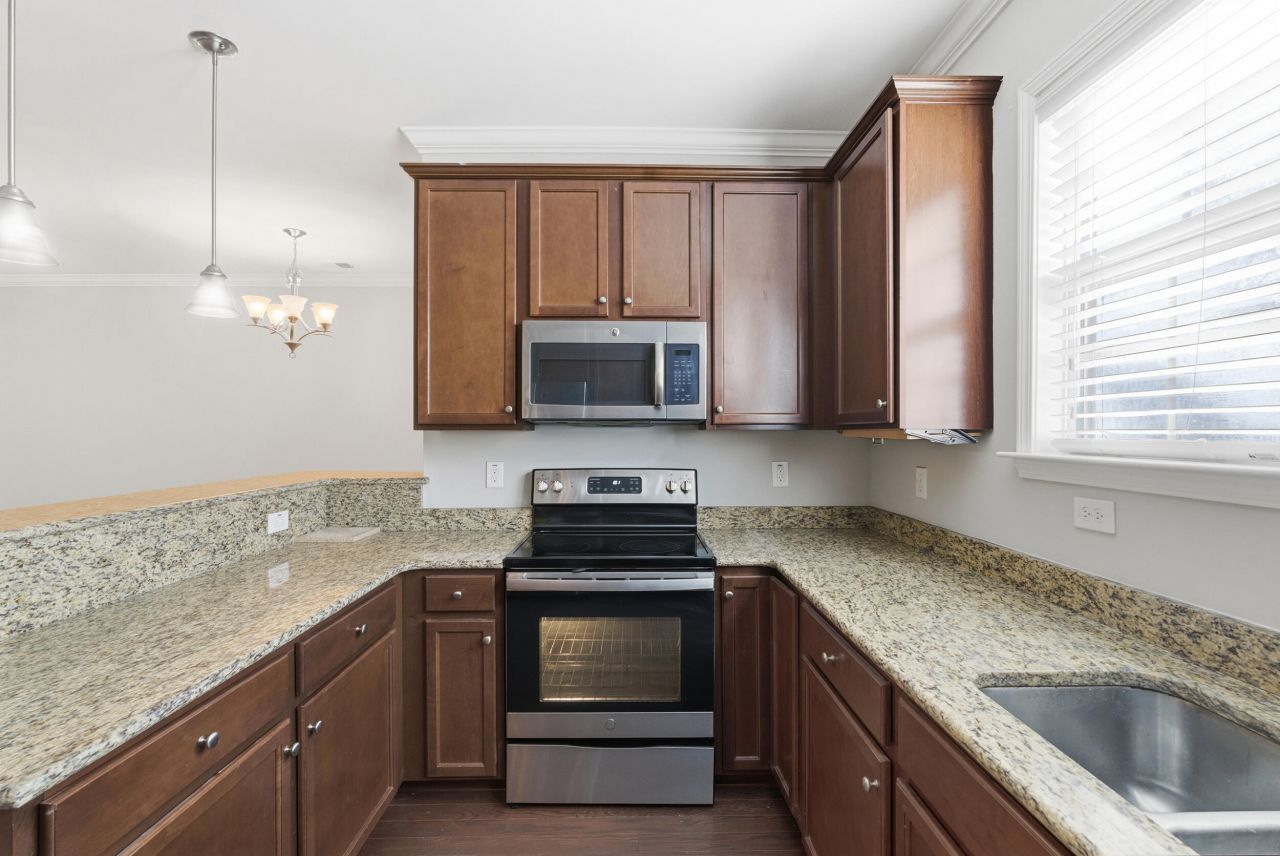 4166 Veritas Street Photo 6