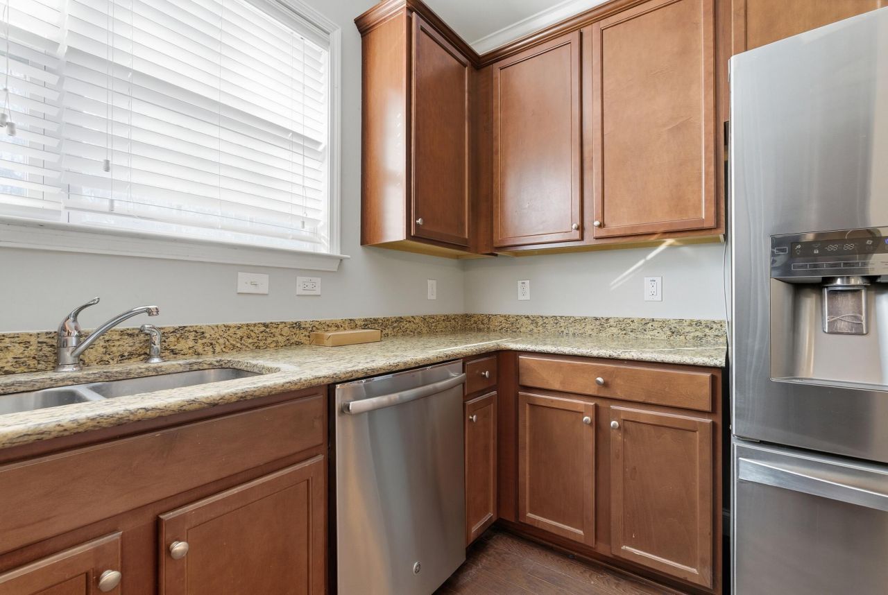 4166 Veritas Street Photo 7